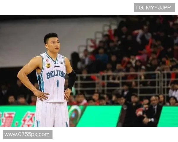 重庆篮球队的拼搏之路：从默默无闻到赛场辉煌的奋斗历程